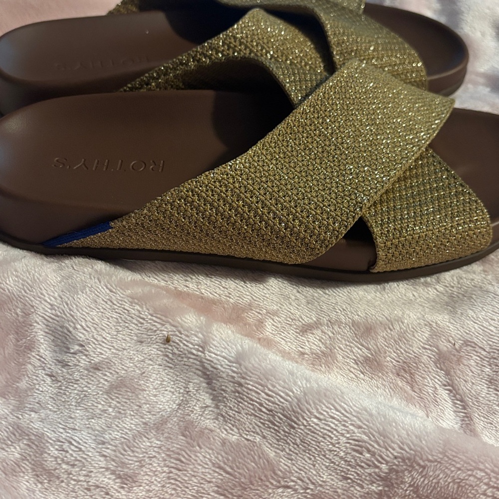 Rothy's The Weekend Slide Metallic Golden Sun W6 - Picture 3 of 5